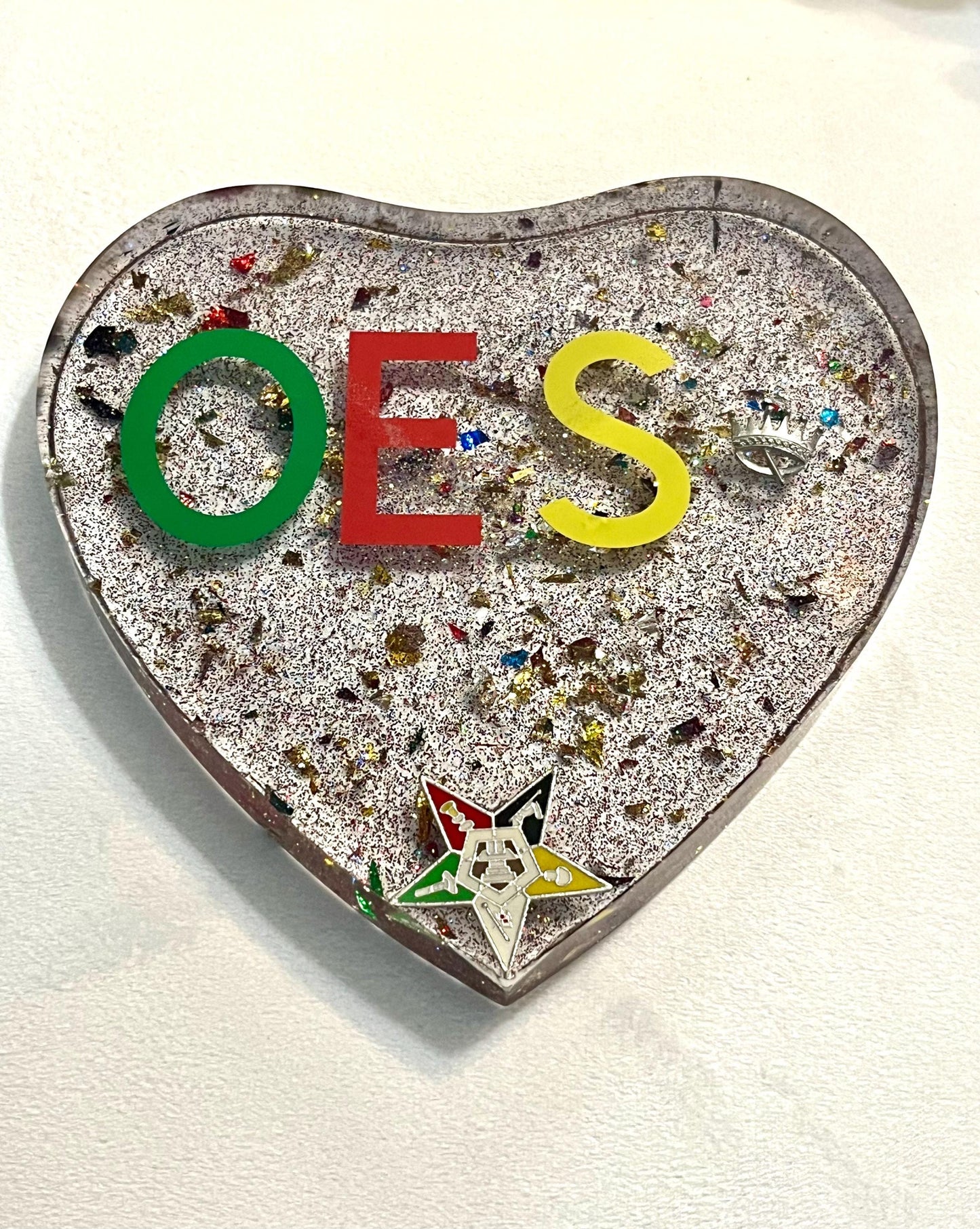 OES Heart Resin w Stand
