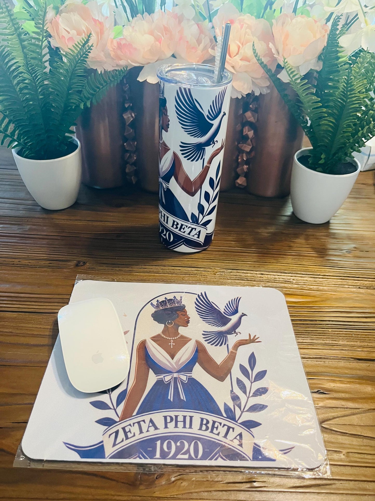 Zeta Phi Beta Queen Mouse Pad and Tumbler includes a straw and a cleaning tool.
